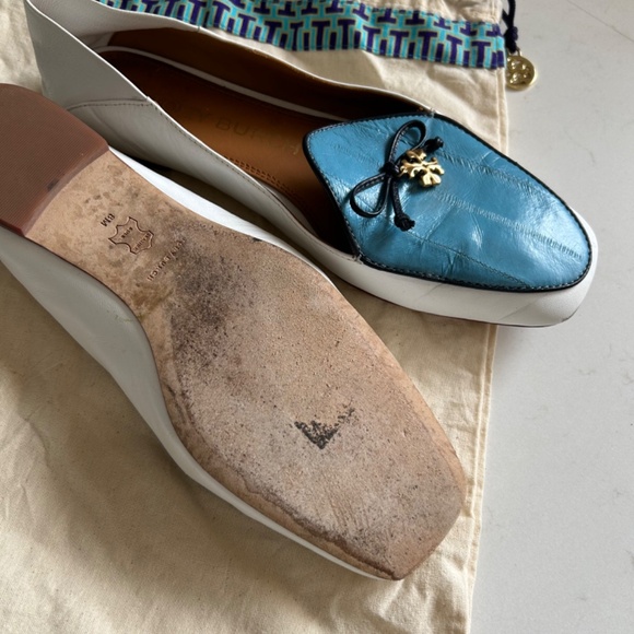 Tory Burch women white & blue two-tone loafers flat - Picture 3 of 5